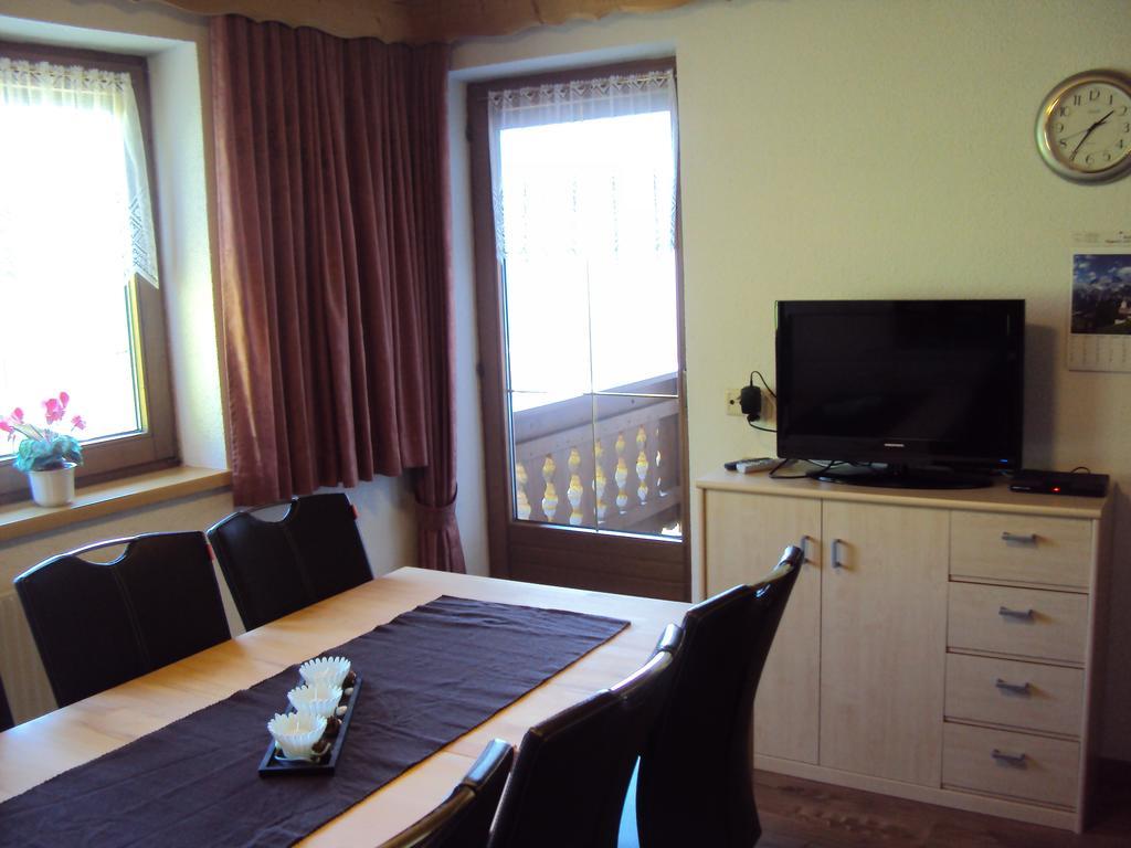 Haus Eben Apartamento Hippach Quarto foto